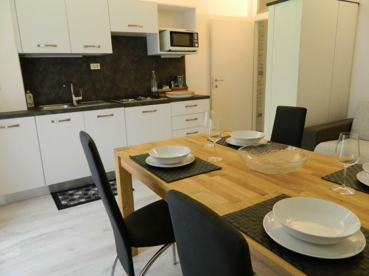 Wind Apartment Torbole Sul Garda Luaran gambar